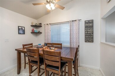 22364 Espuella Dr, Santa Clarita, CA 91350 - photo 5
