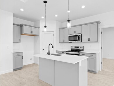 353 E 1480 N unit 39, Spanish Fork, UT 84660 - photo 4