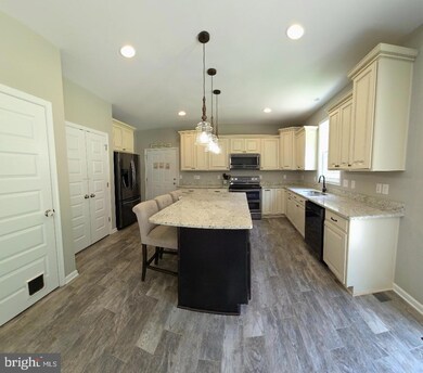 38 Southern View Dr, Stafford, VA 22554 - photo 2