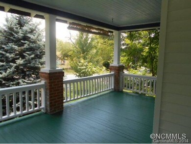 Side covered front porch