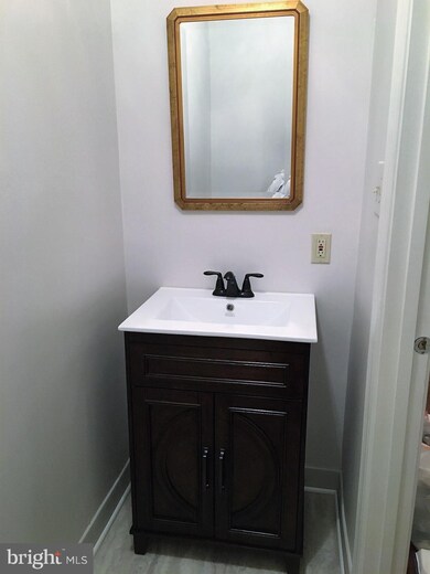 5824 Tudor Ln, Rockville, MD 20852 - photo 5