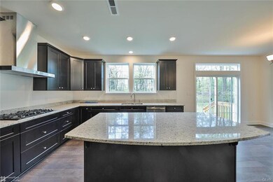 5090 Majestic Dr, Coopersburg, PA 18036 - photo 6