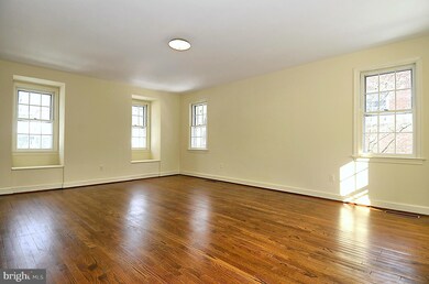 11031 Ardwick Dr, Rockville, MD 20852 - photo 3