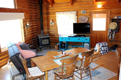 Living area3