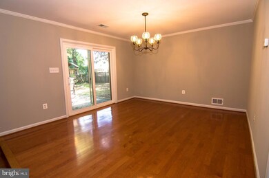 1504 Snughill Ct, Vienna, VA 22182 - photo 7