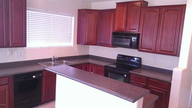 kitchen island & breakfast bar