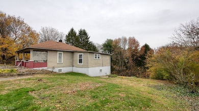 818 Highland Ave, Cambridge, OH 43725 - photo 3