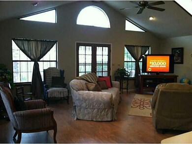 Den/Family/Great Room. 1st view Large Li