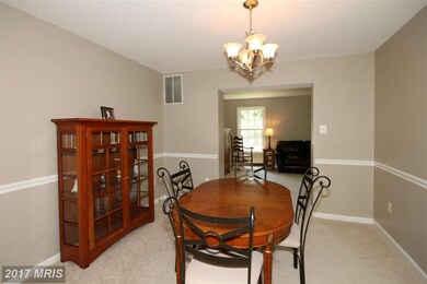9522 Hunt Square Ct, Springfield, VA 22153 - photo 7