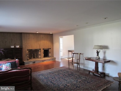 125 Wooded Ln, Villanova, PA 19085 - photo 3