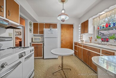 332 N Shady Ln, Elmhurst, IL 60126 - photo 6