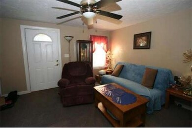 26 Chicopee St, Worcester, MA 01602 - photo 2