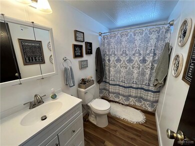 436 Northcutt Dr, Alamo, TX 78516 - photo 6