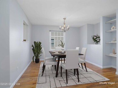 18 Hollow Wood Ln unit D, Greenwich, CT 06831 - photo 5
