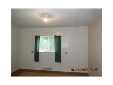 Bedroom. 1st unit
