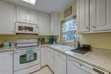 6111 Wilson Blvd, Jacksonville, FL 32210 - photo 7