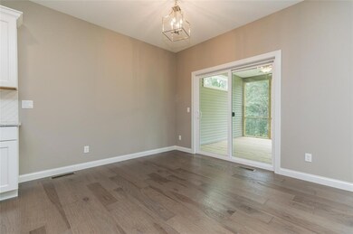 5914 Meadow Grass Cir SE, Cedar Rapids, IA 52403 - photo 6