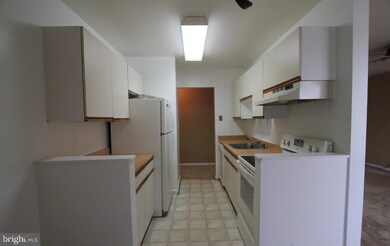6441 Richmond Hwy unit 202, Alexandria, VA 22306 - photo 4
