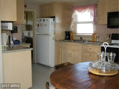 322 Fairmount Ave, Waynesboro, PA 17268 - photo 4