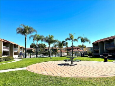 Open air BBQ and picnic areas throughtout