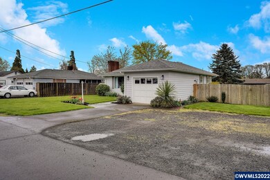 1040 36th Ave SW, Albany, OR 97321 - photo 3
