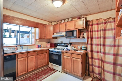 206 208 W Emaus Ave, Allentown, PA 18103 - photo 4