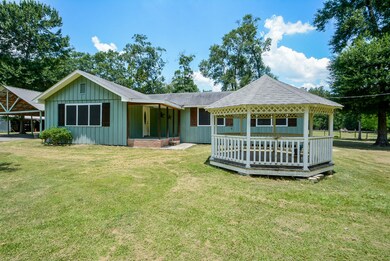 25093 Blackburn Dr, Splendora, TX 77372 - photo 2