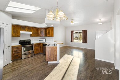 828 W Georgia Ave, Nampa, ID 83686 - photo 7