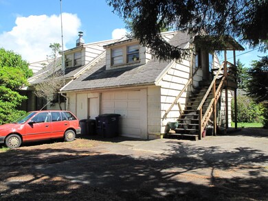 1126 SW 10th St, Lincoln City, OR 97367 - photo 2