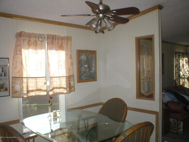 227 Flame Dr, Blakeslee, PA 18610 - photo 6