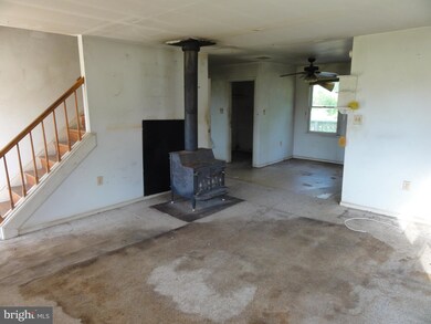 18364 Silcott Springs Rd, Purcellville, VA 20132 - photo 3