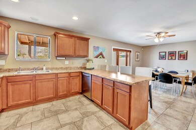Kitchen/Dining
