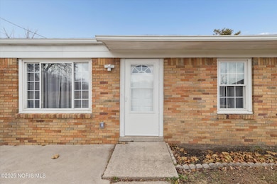 1462 Holmes St, Toledo, OH 43605 - photo 5