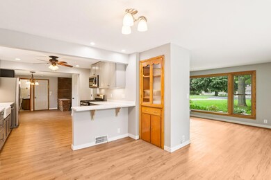 21-web-or-mls-W262S3159 View Dr-S2506-01