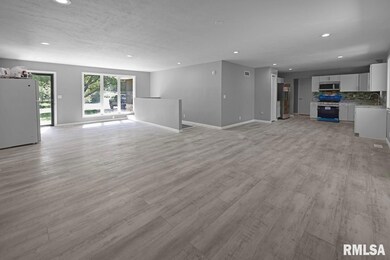 5301 N Koerner Rd, Peoria, IL 61615 - photo 5