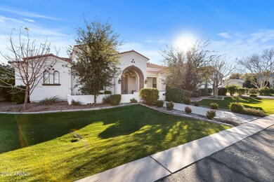 2557 E Locust Dr-3