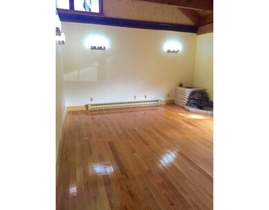 686 Amostown Rd, West Springfield, MA 01089 - photo 7