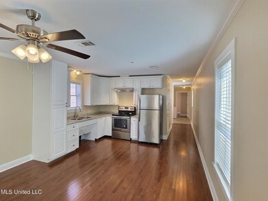 2151 Government St unit 600 Cottage Square L, Ocean Springs, MS 39564 - photo 5