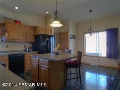 1006 1006 Remington Dr, Onalaska, WI 54650 - photo 4