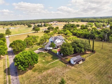 4833 Woodcreek Crossing Dr, Granbury, TX 76049 - photo 5