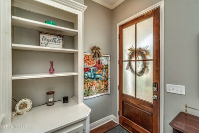 411 Fenway Dr--44