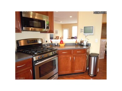 Enjoy cooking on this six burner gas range