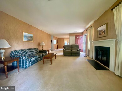 613 Cambridge Ct, Palmyra, PA 17078 - photo 7