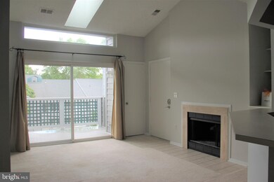 11741 Summerchase Cir unit 1741-E, Reston, VA 20194 - photo 2