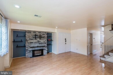 210 Hyacinth Ct, Quakertown, PA 18951 - photo 3