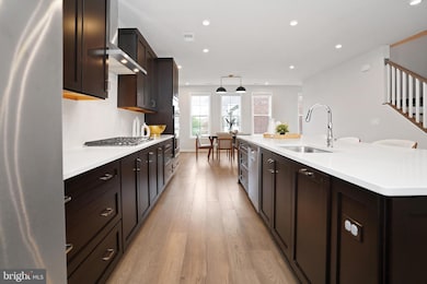 7554 Sawyer Farm Way, McLean, VA 22102 - photo 5