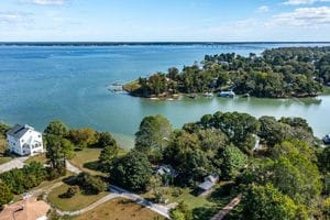 810 Long Point Ln, Topping, VA 23169 - photo 2