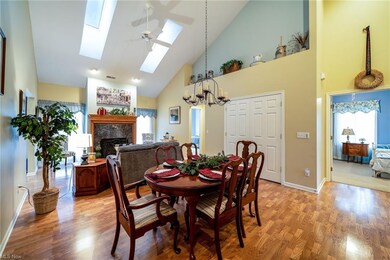 Beautiful dinning area with vaulted ceilings.  Gre