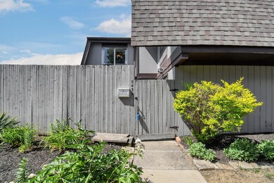5439 Worthington Forest Place