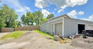 Attached Garage (Side of Building)